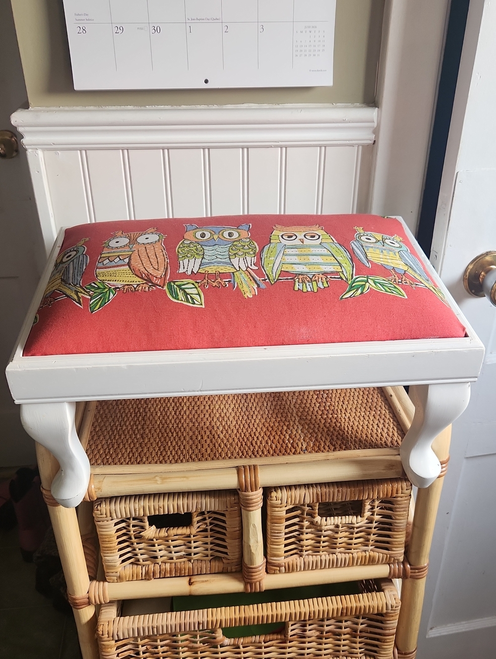 Sweet Vintafe Owl Stool